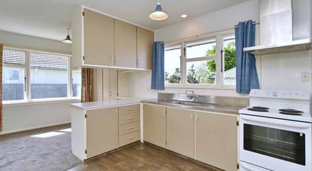 3 Bedroom House for rent - 6month lease - Photo 3