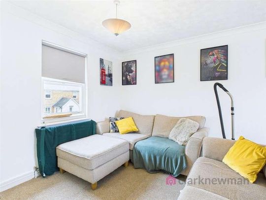 Cowlins, Old Harlow, CM17 - Photo 1