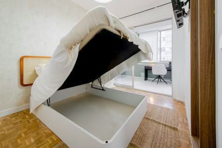 Calle de Raimundo Fernández Villaverde, Madrid, Community of Madrid 28003 - Photo 2