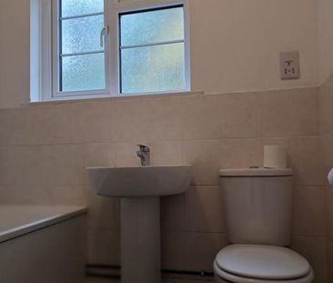 2 bedroom maisonette to rent - Photo 6