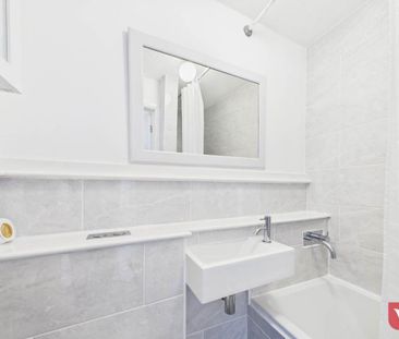 2 bedroom maisonette to rent - Photo 2
