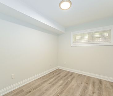 For Lease - 43 Hays Boulevard Unit# 2, Oakville, Ontario - Photo 1