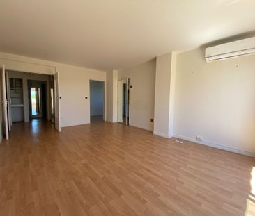 Location Appartement 3 pièces 61m² MARSEILLE 8ème - Photo 1
