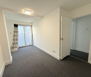 Two bedroom Ground Floor Flat close to seven king station-1850 - Photo 4