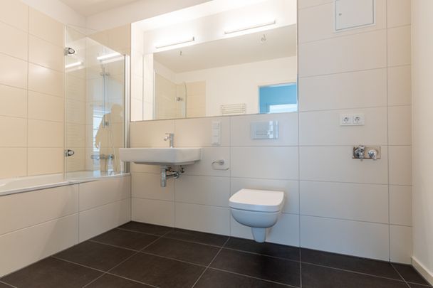 ** Modern ausgestattete Wohnung | Parkett | 2 Balkone | Gäste-WC | Büro | Stellplatz | Aufzug ** - Foto 1