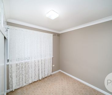 1/33 Bruce Street, Tolland NSW 2650 - Photo 2