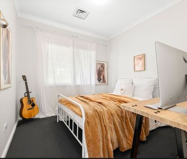 Breathtakingly renovated coastal retreat - Photo 3