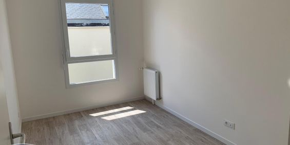Location Appartement 3 pièces 55m² ST AUBIN LES ELBEUF 76410 - Photo 3