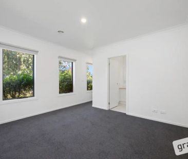 “REFURBISHED FAMILY HOME IN PAKENHAM” - Photo 5