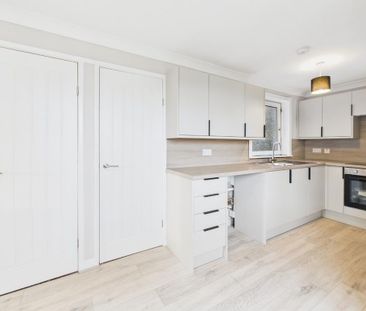 2 bedroom flat to rent - Photo 6