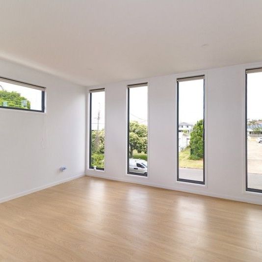 BRAND NEW Luxury Living â 5 Bedrooms, 5 Ensuites! - Photo 1