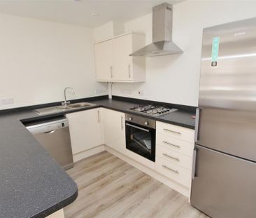 2 bedroom flat to rent - Photo 5