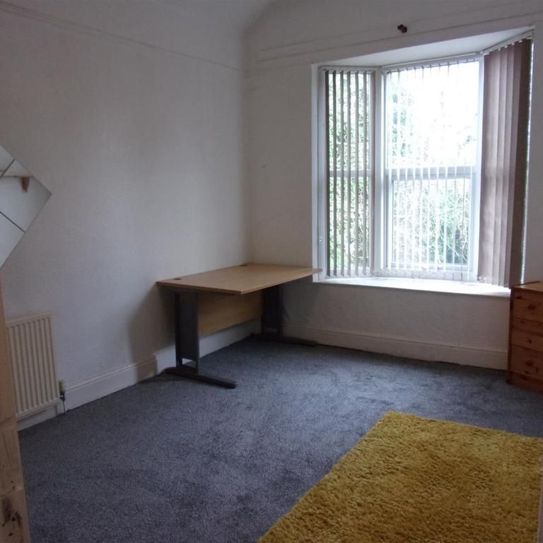 5 bedroom semi-detached house to rent - Photo 1