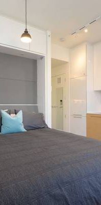 Fully Furnished Modern Studio at the JANION – pet friendly $1850 inc. - Photo 1