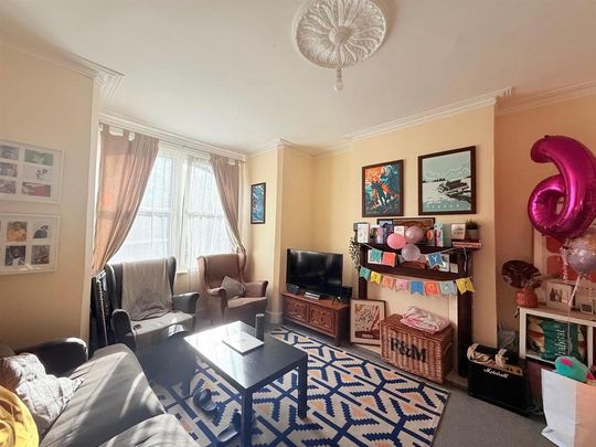3 bedroom terraced house to rent - Photo 1