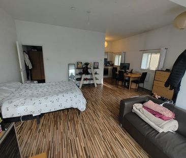 Studio to rent - Photo 6