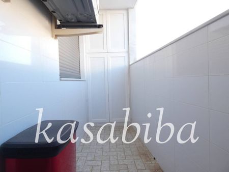 Valencia Capital - Photo 2