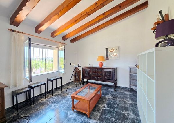 WIDE ESTATE FOR RENT IN TEULADA FOR LONG TERM