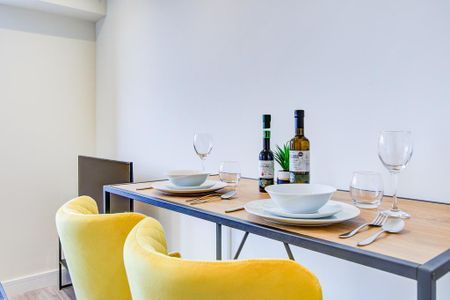 1 bedroom serviced apartment to rent - Photo 2