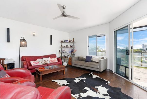 CITY CONVENIENCE MEETS PEACEFUL PARKLAND VIEWS - Photo 1