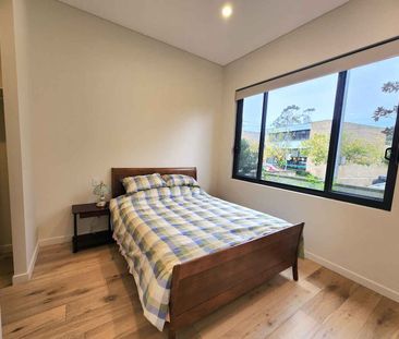Convenient Two Bedroom Apartment - Photo 2