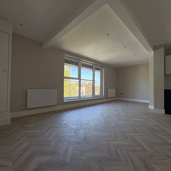 Fishponds Road, Wokingham - Photo 1