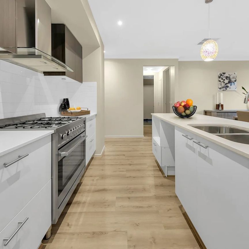 Family Home in Unbeatable Location! - Photo 1