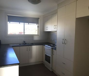 Modern Unit In South - Photo 3