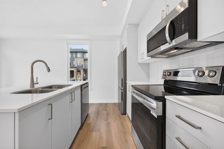 For Lease - 225 Stardust Private, Leitrim, Ontario - Photo 5