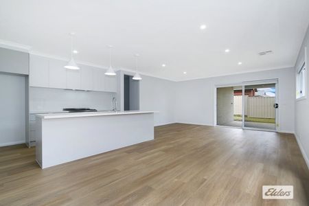 17 Axford Boulevard - Photo 5