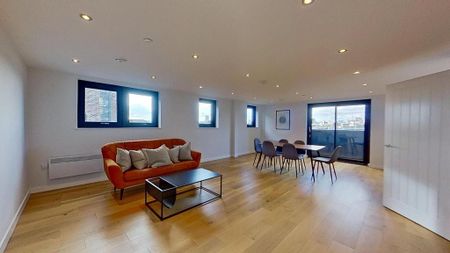 3 bedroom flat to rent - Photo 5