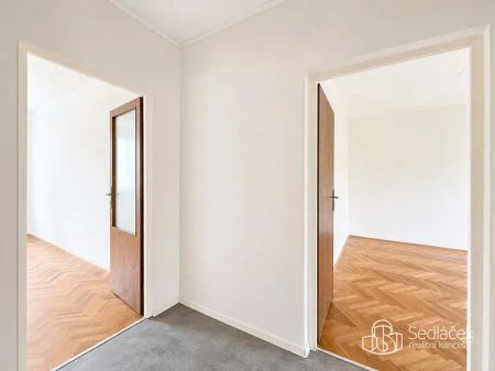 Pronájem slunného bytu 2+1, Chodov u Karlových Varů - Photo 2