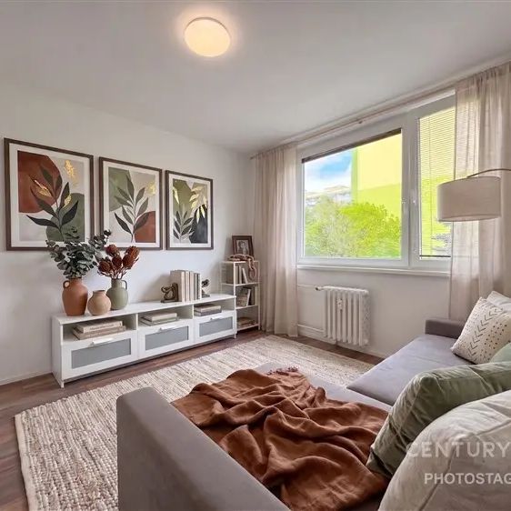 Pronájem moderně a nově zařízeného světlého bytu 3+kk s lodžií, Praha 17Řepy - Photo 1