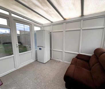 3 bedroom end of terrace house to rent - Photo 3