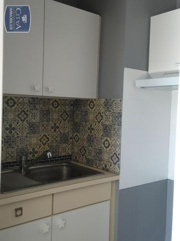 Location Appartement 1 pièce 31m² ST NAZAIRE 44600 - Photo 3