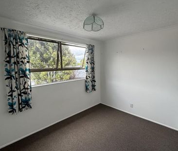 Great Family Home in Convenient Location - Photo 5