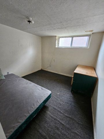 For Lease - 898 Kennedy Road, Toronto, Ontario - Photo 2