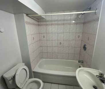 For Lease - 20 Twin Pauls Crescent Unit# Lower, Toronto, Ontario - Photo 6