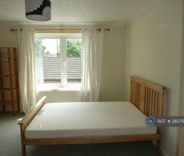 4 bedroom end of terrace house to rent - Photo 6
