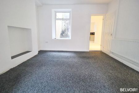 3 bedroom terraced house to rent - Photo 4