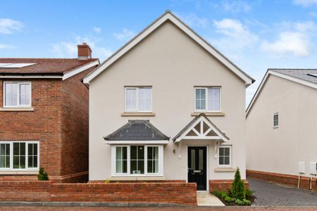 4 bedroom detached house to rent - Photo 4