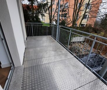 ++ 3 Zimmer, Blick ins Grüne, 2 große Südbalkone, Garage ++ - Photo 1