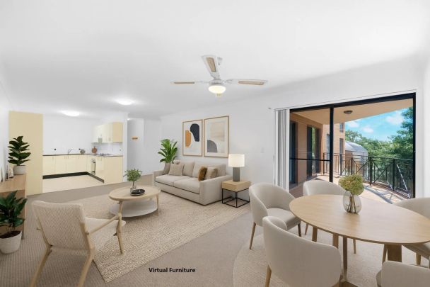 Spacious Two Bedroom Apartment bathed in natural sunlight - Photo 1