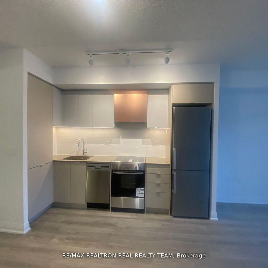 For Lease - 10 Gibbs Road Unit# 602, Toronto, Ontario - Photo 1
