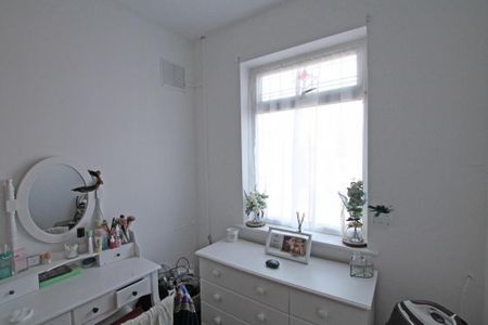 3 bedroom detached house to rent - Photo 5