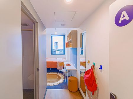 5 Bed Ensuite - Photo 3