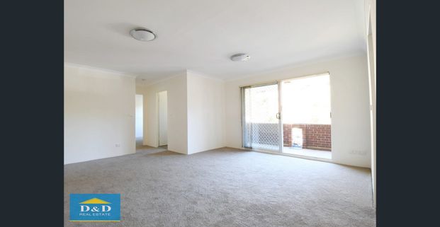 2 Bedroom Apartment. Near new Kitchen, Paint, Carpet and Blinds. Quiet Location. Garage. Close to Parramatta & Transport - Photo 1