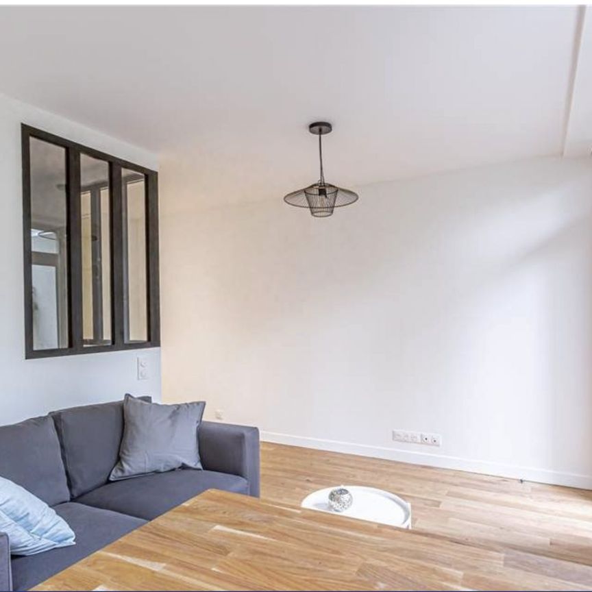Location Appartement 1 pièce 28m² PARIS 18ème - Photo 1