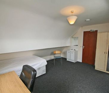 4 bedroom detached house to rent - Photo 6