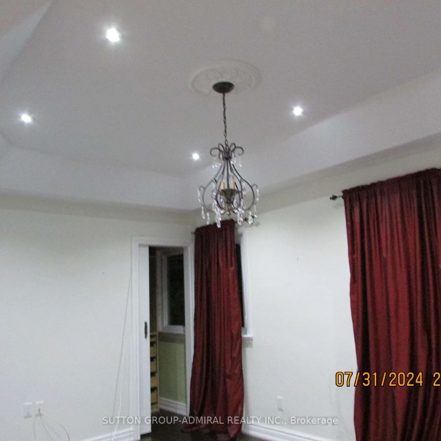 Detached Home For Lease | N9237422 - Photo 1